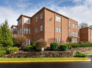 3060 McVitty Forest Dr APT 101, Roanoke, VA 24018