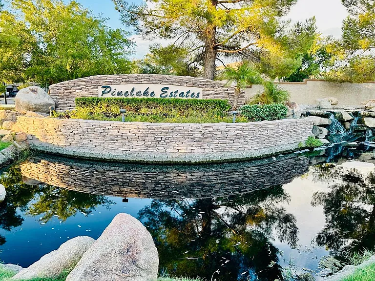 492 E Rainbow Dr — Photo 60