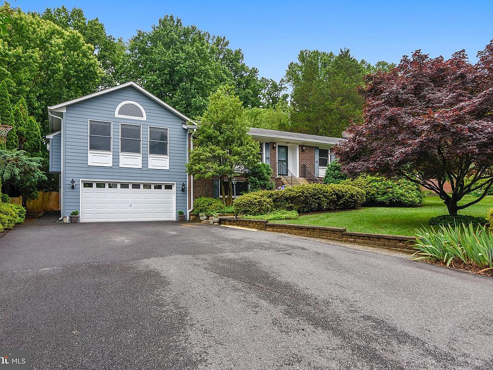 1st image of 10615 Oak Pl