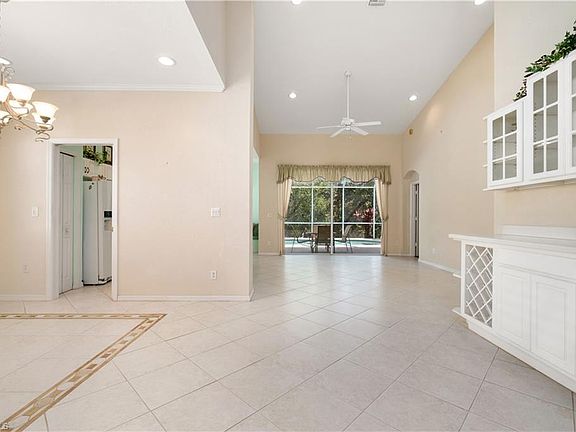 2nd image of 810 Grafton CT #3