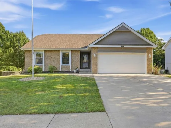 1505 NE 102nd St, Kansas City, MO 64155