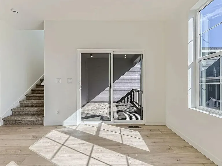 8982 Wintertide Ct — Photo 7