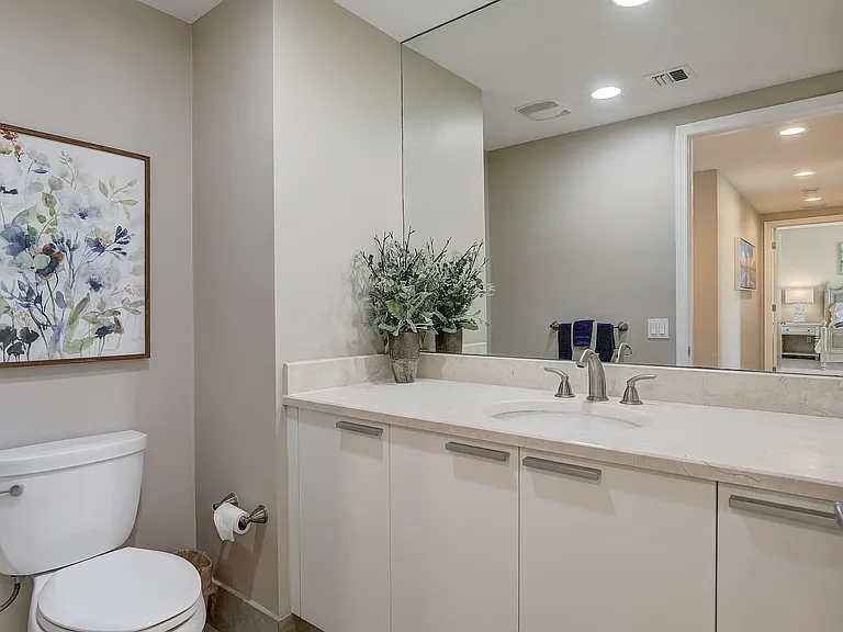2650 Lake Shore Dr #804 — Photo 19
