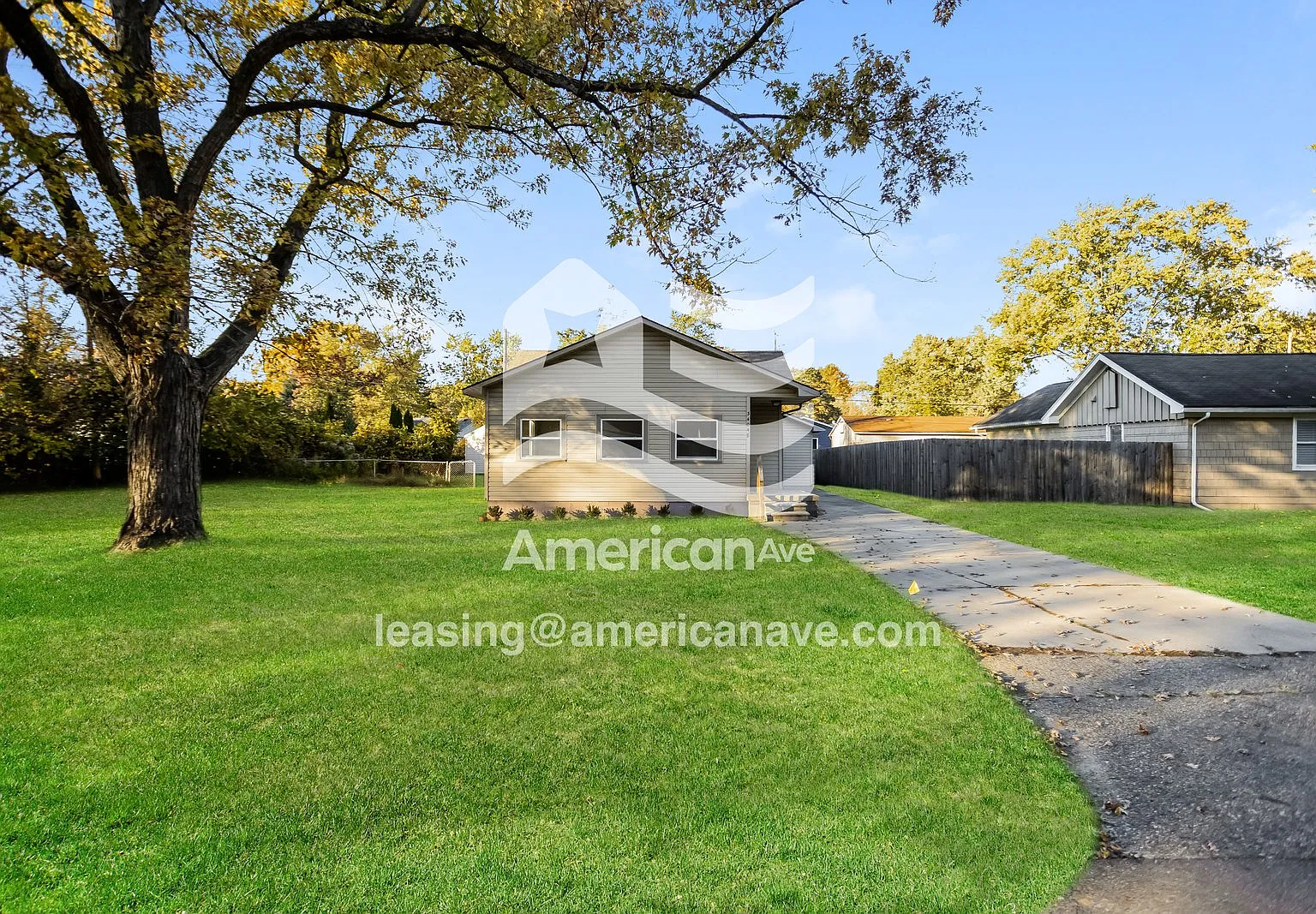 2 bed, 1.0 bath, 1181 sqft, $1,467 — Photo 2