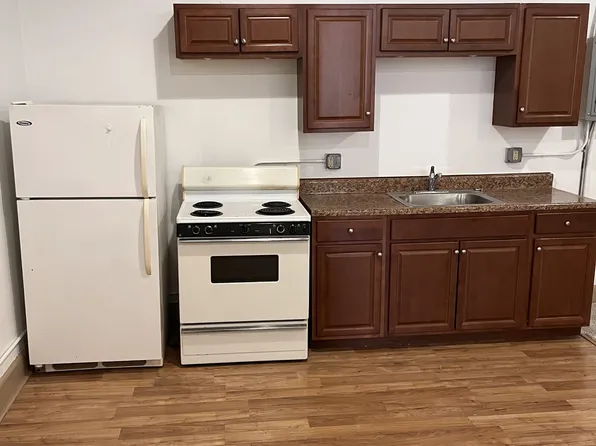 4126 Erie St APT 3, Willoughby, OH 44094