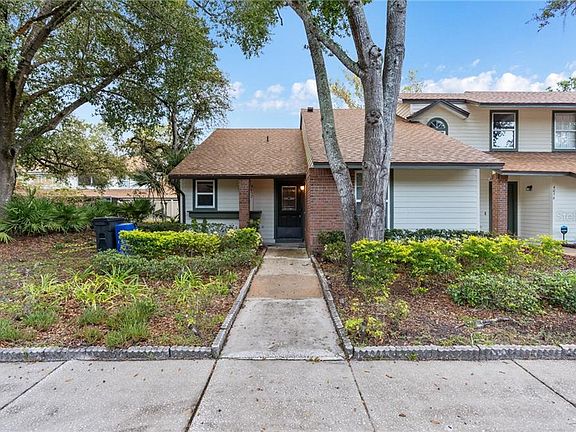 4th image of 4052 E Maryland Pl