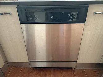 Rented by 18 REALTY