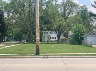 560 N Henry St, Green Bay, WI 54302
