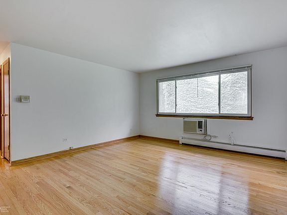 5th image of 5653 S Blackstone Ave #3