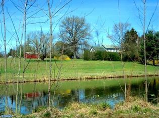 112 Naftzingertown Rd, Mohrsville, PA 19541