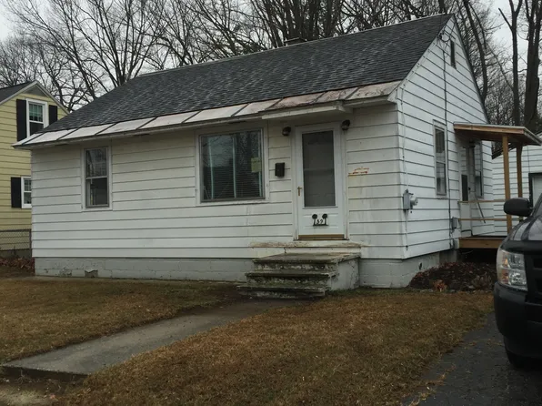 59 Cayuga Ct, Burlington, VT 05408