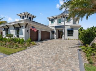 6831 Mangrove Ave, Naples, FL 34109