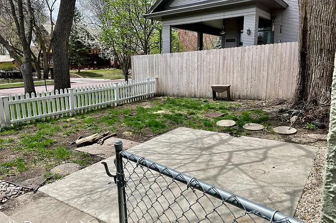 604 W 9th St — Photo 2