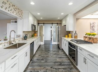 2106 Kelly Dr, Pearland, TX 77581