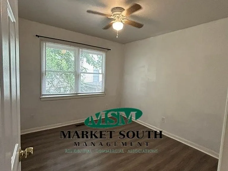 738 E Anderson St — Photo 26