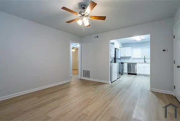 760 Davis Cir SW #6 — Photo 8
