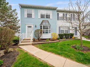 1348 Arlington Ct, Geneva, IL 60134