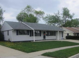 711 Essex Ave, Romeoville, IL 60446