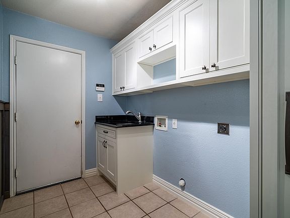 4th image of 1404 Elyza Ct