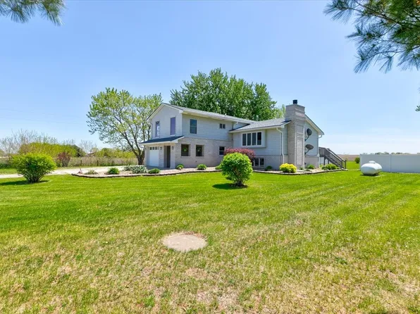 30324 190th St, Woodward, IA 50276