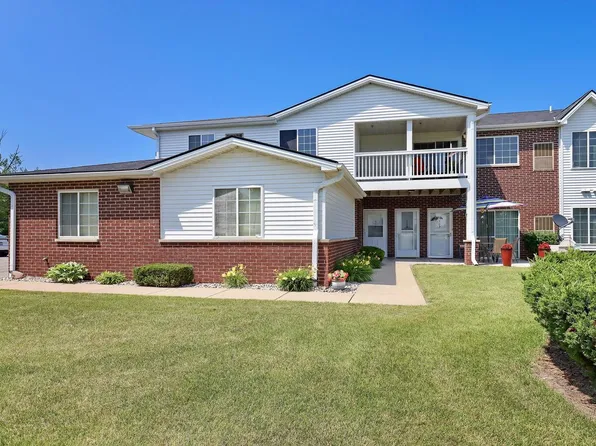 2825 11th PLACE #707, Kenosha, WI 53140