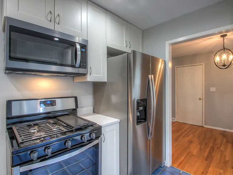 7747 Howe Dr — Photo 12