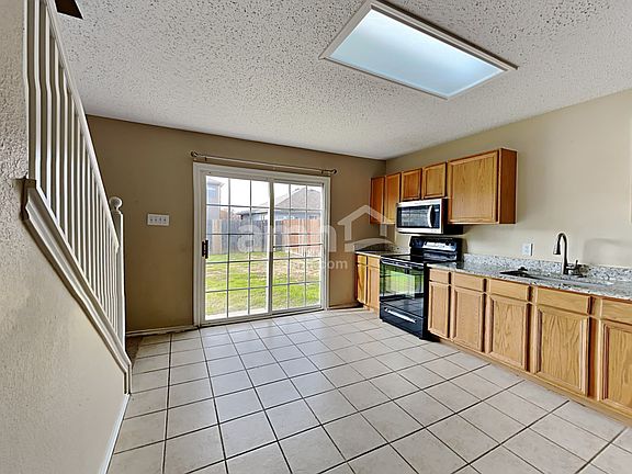 4th image of 3332 Chapel Ridge Way