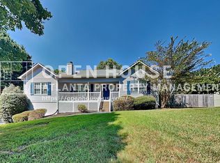 112 Hickory View Ln, Acworth, GA 30101