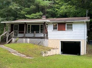 8908 Orby Cantrell Hwy, Pound, VA 24279