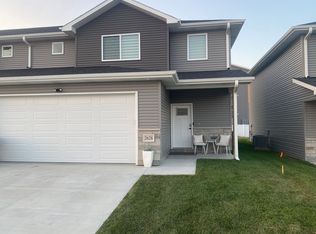 2628 W B St, Lincoln, NE 68522