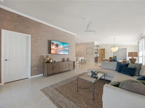 8429 Karina CT, NAPLES, FL 34114