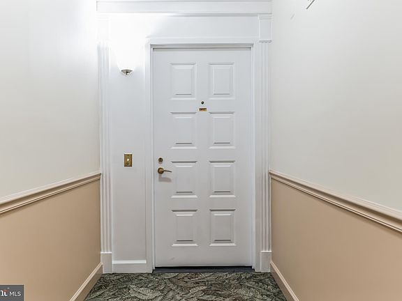 3rd image of 940 Astern Way Unit 402