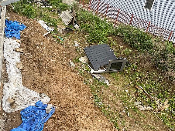 5th image of 207 Essex St