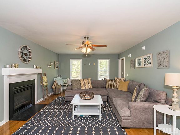 4th image of 504 Calvert Ct