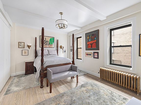 5th image of 17 W 71st St APT 3C