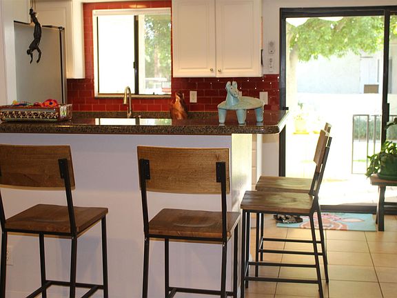 5th image of 5301 Waverly Dr #121