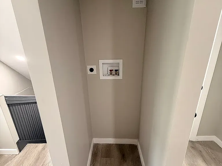 579 Woodward Ave #3 — Photo 6