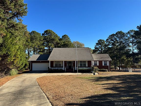 2nd image of 105 Hilton Cir