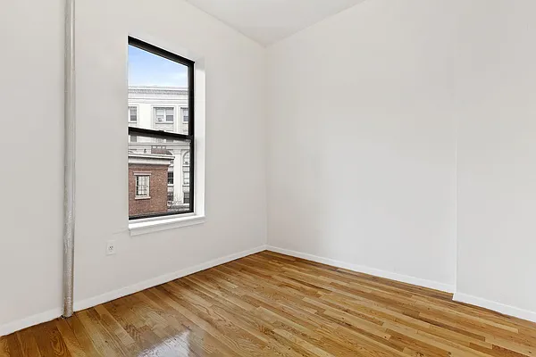 Rented by Compass | media 18