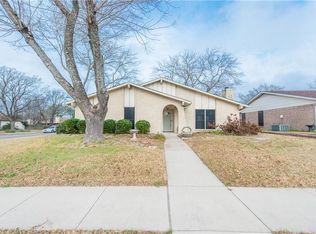 964 Meadowcove Cir, Garland, TX 75043