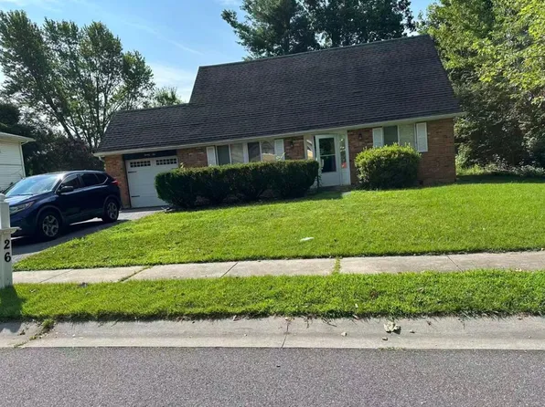 26 Cornwall Dr, Newark, DE 19711