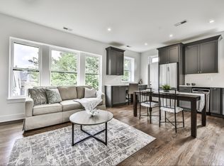 2051 W Montrose Ave #3, Chicago, IL 60618
