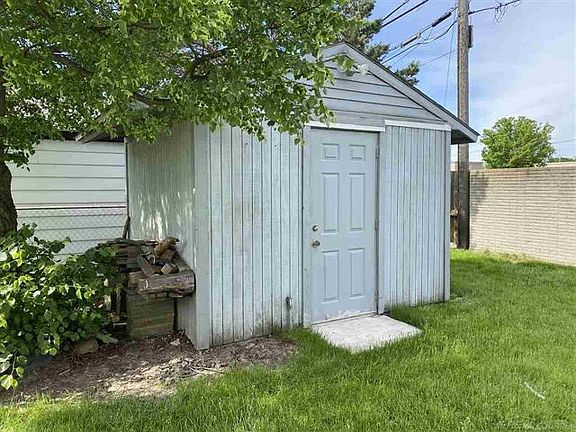 5th image of 27801 Gladstone St