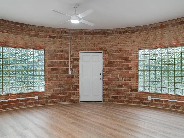 3501 Bryan St — Photo 5