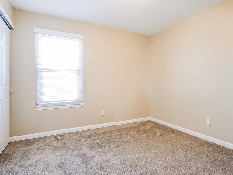 1202 Liberty Xing — Photo 19