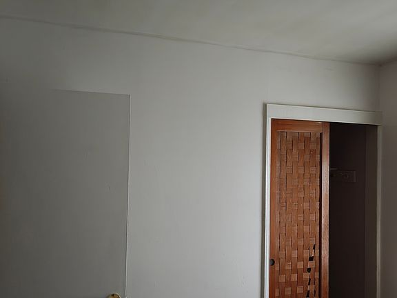 2nd image of 3446 Tamplin Ter