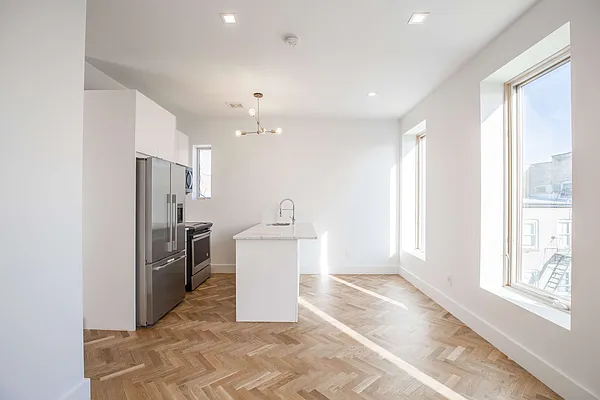 Rented by Nooklyn NYC LLC | media 25