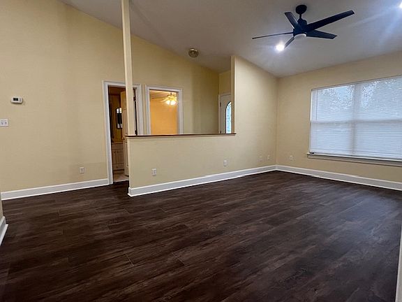 5th image of 213 Fleming St #213