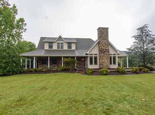 7083 Foxfire Rd, Catawba, VA 24070