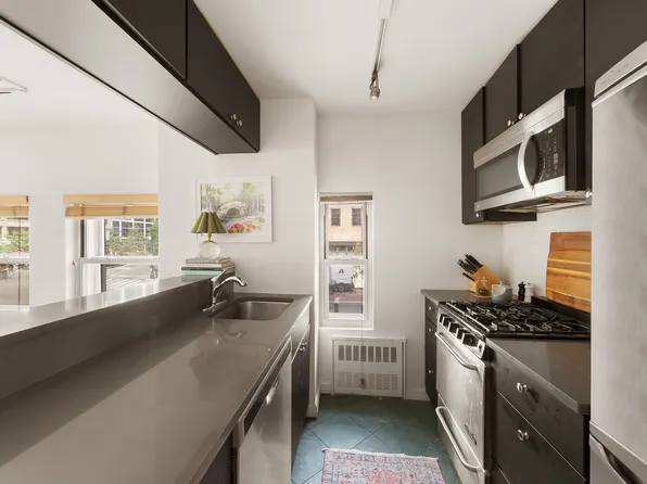 350 West 14th Street image 2 of 5